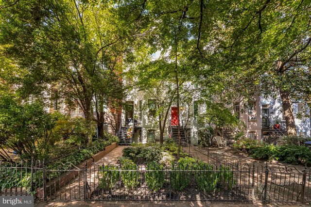 810 NORTH CAROLINA AVE SE, Washington, DC 20003