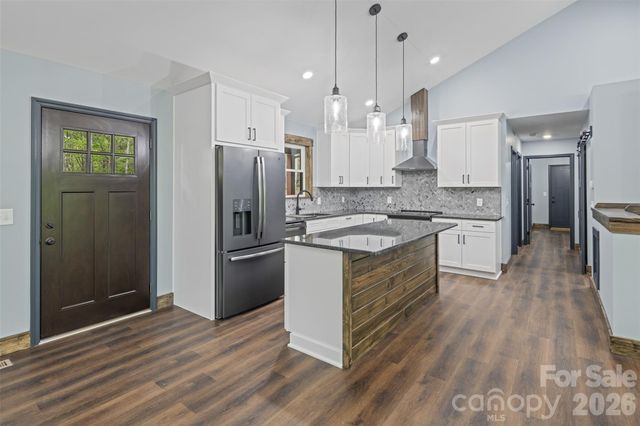 115 Pine Burr Drive, Purlear, NC 28665