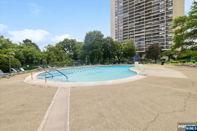 1 Horizon Drive 1209, Fort Lee, NJ 07024
