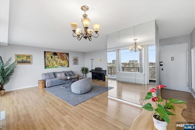 1 Horizon Drive 1209, Fort Lee, NJ 07024