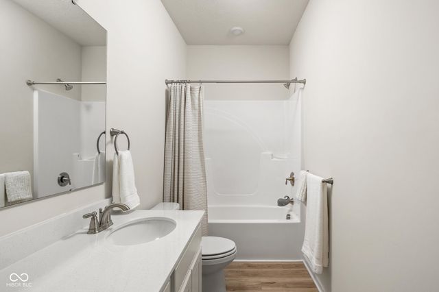 3252 Haflinger Drive, Zionsville, IN 46077