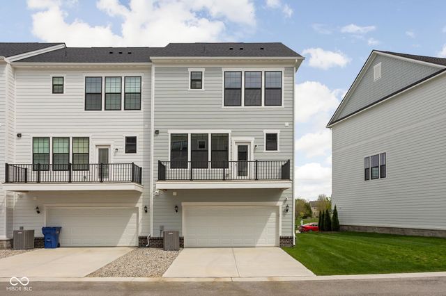 3252 Haflinger Drive, Zionsville, IN 46077