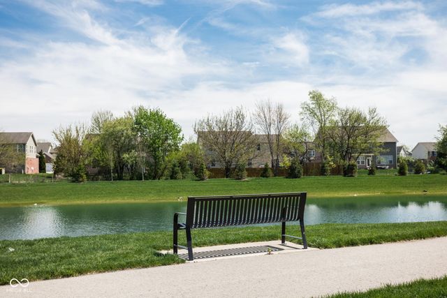 3252 Haflinger Drive, Zionsville, IN 46077