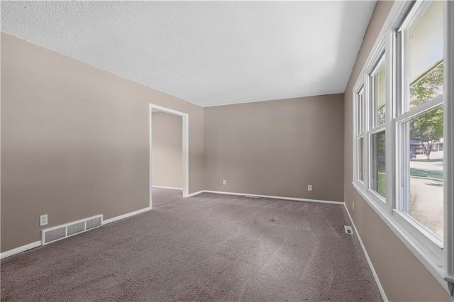 11718 Fuller Avenue, Kansas City, MO 64134