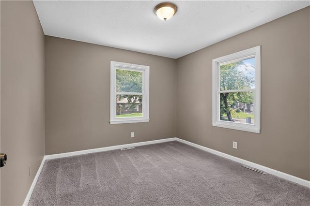 11718 Fuller Avenue, Kansas City, MO 64134