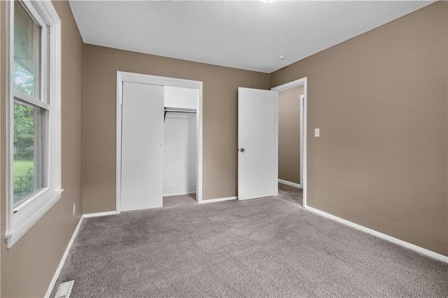 11718 Fuller Avenue, Kansas City, MO 64134