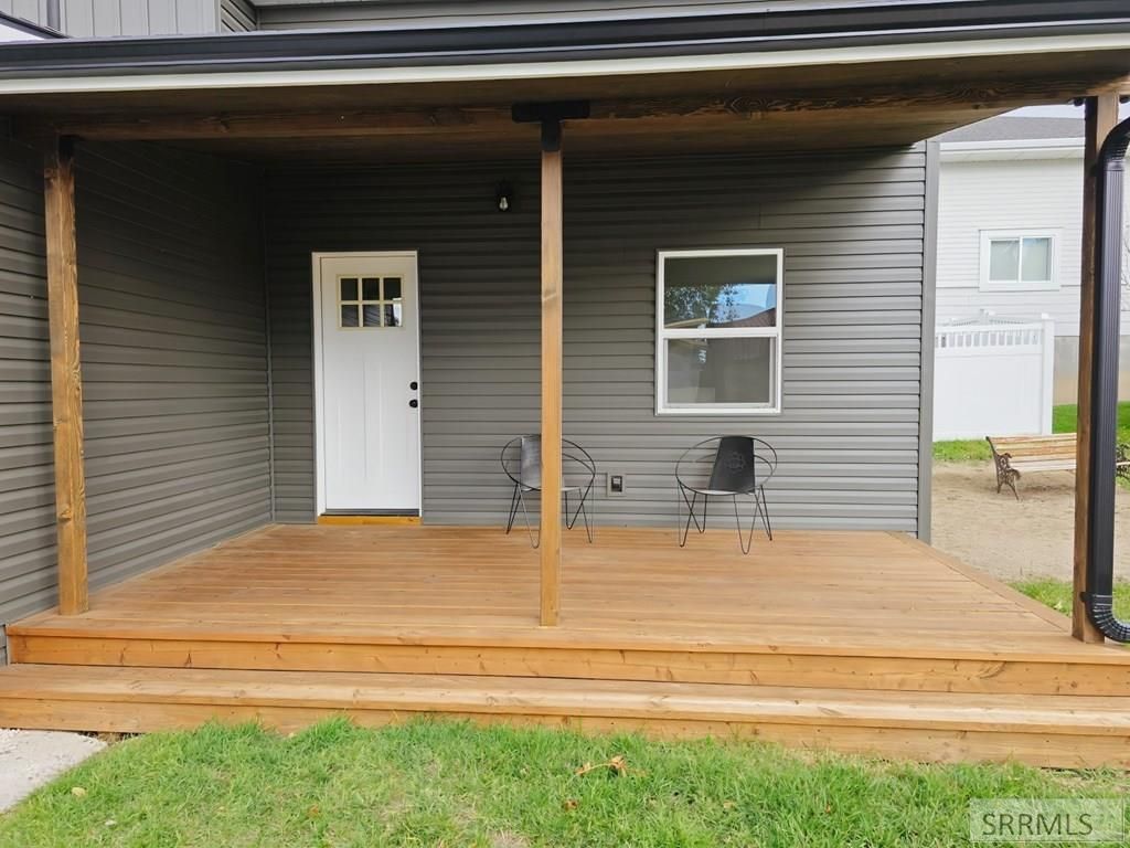 Image 2 of property listing at 131 N 2nd E, Soda Springs, ID 83276