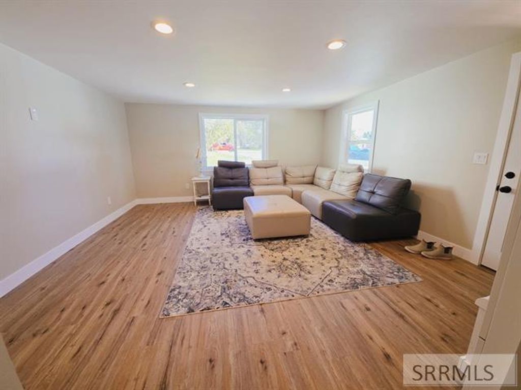 Image 6 of property listing at 131 N 2nd E, Soda Springs, ID 83276