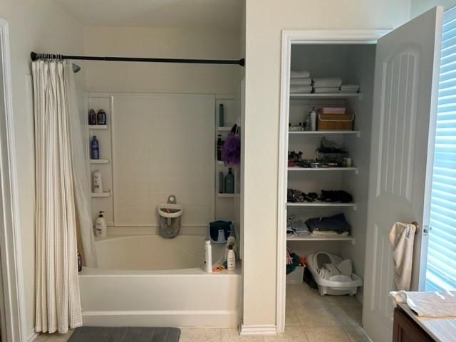 9008 Norwich Castle, Austin, TX 78747