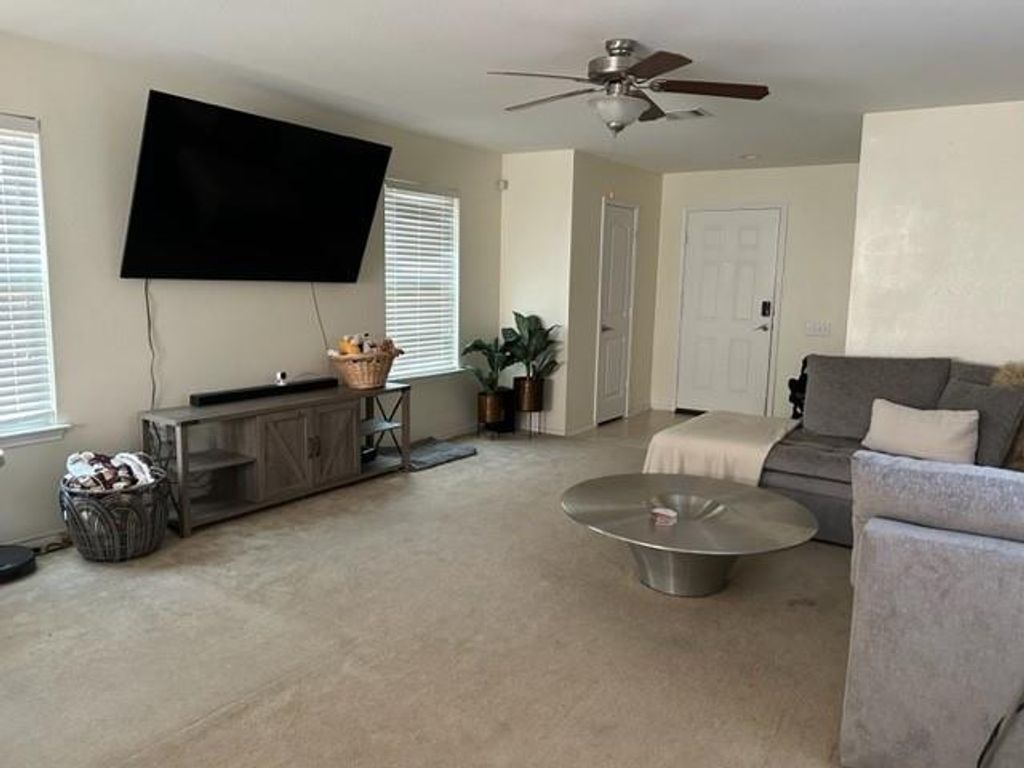 9008 Norwich Castle, Austin, TX 78747