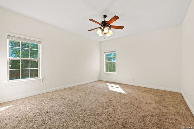 221 WINDSOR DR, Boerne, TX 78006