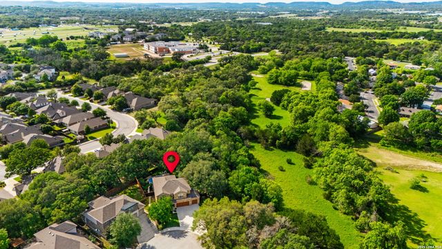 221 WINDSOR DR, Boerne, TX 78006