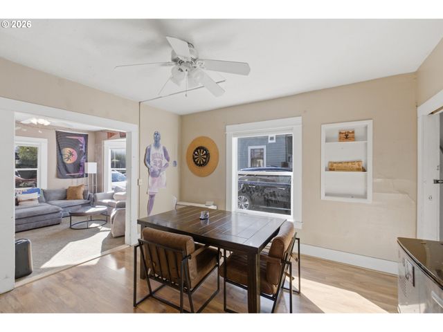 428 Nw 12TH St, Corvallis, OR 97330