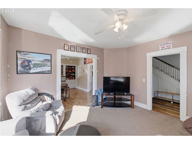 428 Nw 12TH St, Corvallis, OR 97330