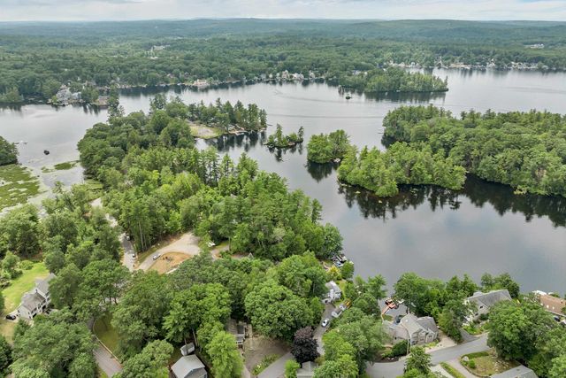 9 Valcat Lane, Atkinson, NH 03811