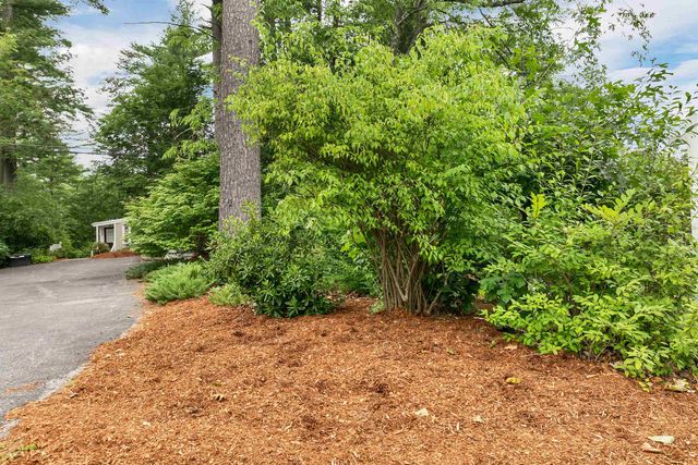 9 Valcat Lane, Atkinson, NH 03811