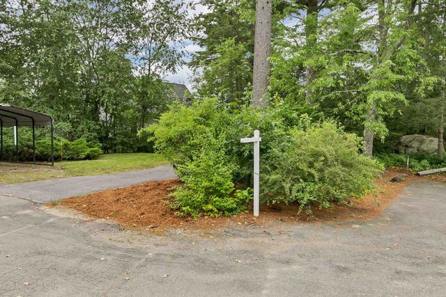9 Valcat Lane, Atkinson, NH 03811