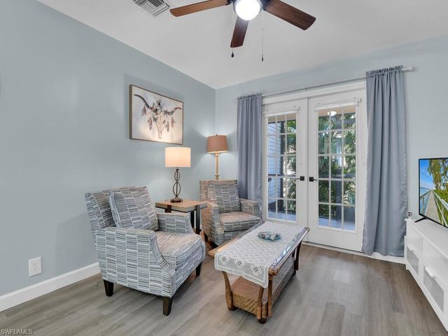 5371 Treetops DR # M103, Naples, FL 34113