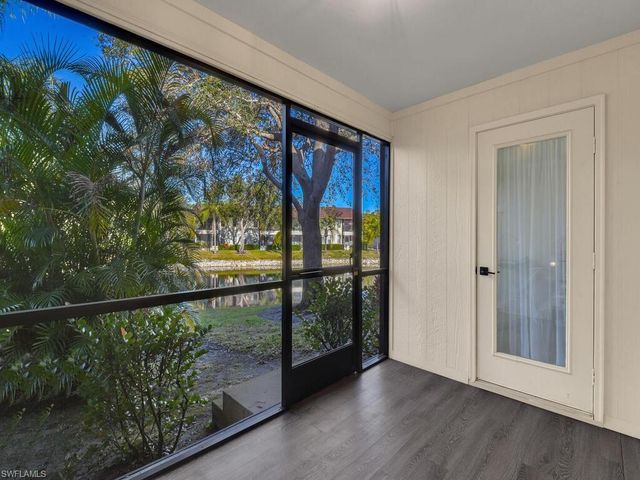 5371 Treetops DR # M103, Naples, FL 34113