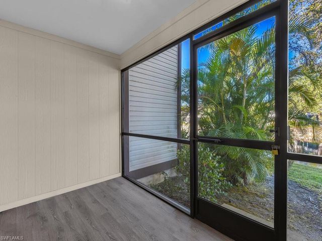 5371 Treetops DR # M103, Naples, FL 34113