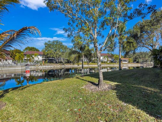5371 Treetops DR # M103, Naples, FL 34113