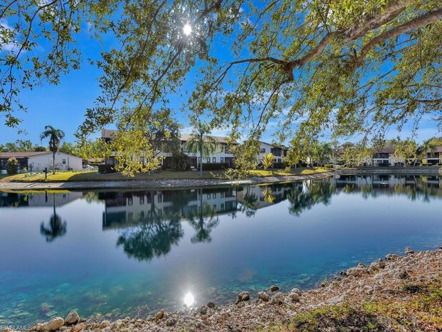 5371 Treetops DR # M103, Naples, FL 34113