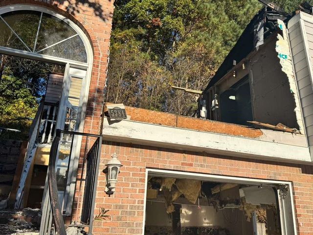 5384 Durham View NW Court, Lilburn, GA 30047