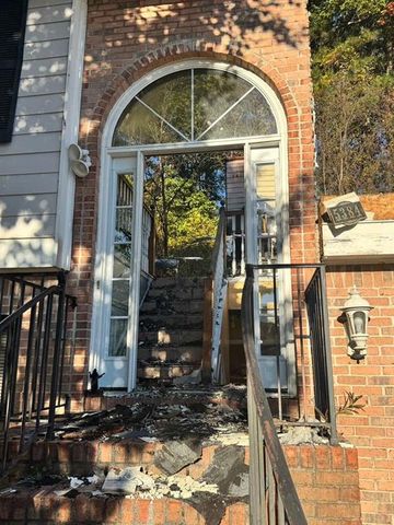 5384 Durham View NW Court, Lilburn, GA 30047