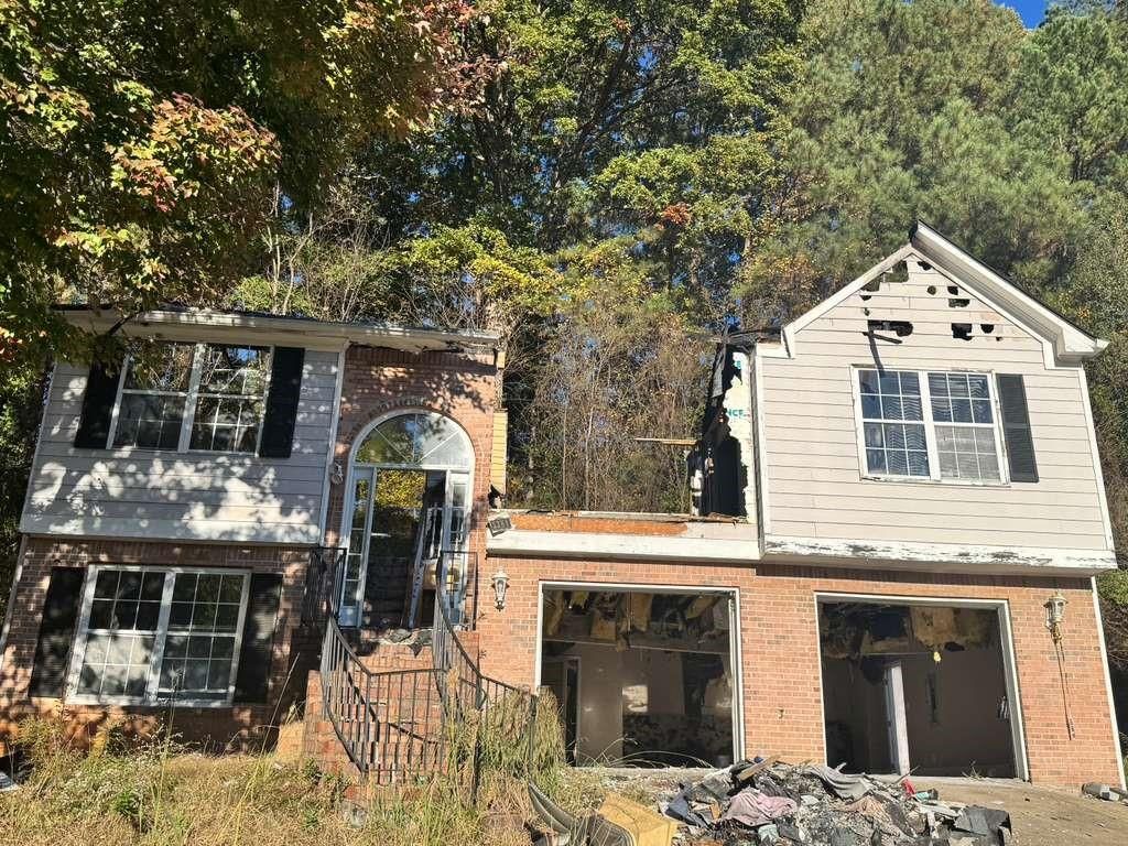 5384 Durham View NW Court, Lilburn, GA 30047