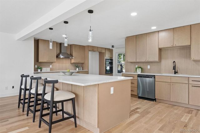 16526 E Alamo Place, Centennial, CO 80115