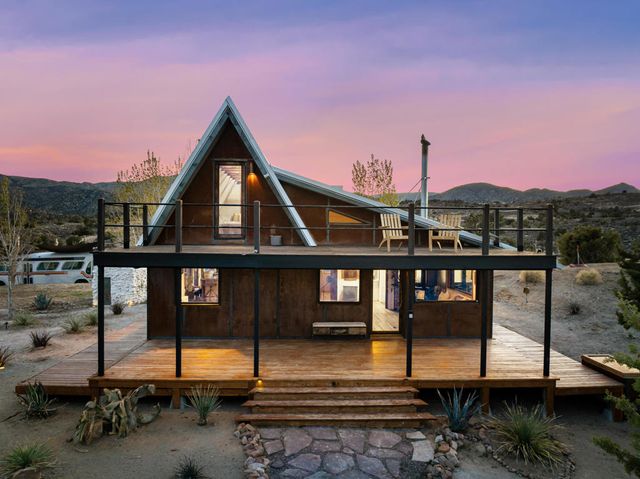 1102 Burlington Road, Pioneertown, CA 92268