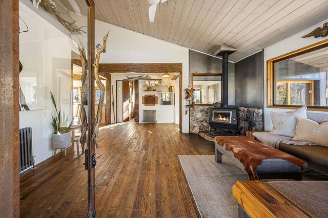 1102 Burlington Road, Pioneertown, CA 92268