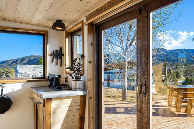 1102 Burlington Road, Pioneertown, CA 92268