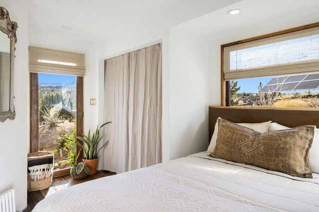 1102 Burlington Road, Pioneertown, CA 92268