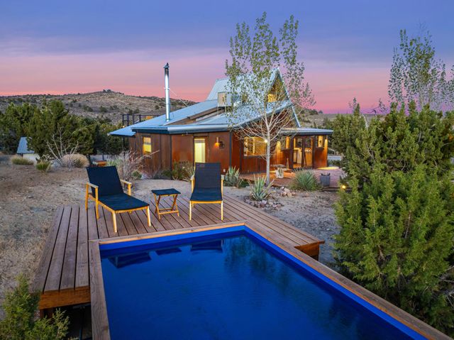 1102 Burlington Road, Pioneertown, CA 92268