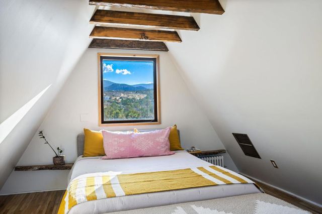 1102 Burlington Road, Pioneertown, CA 92268