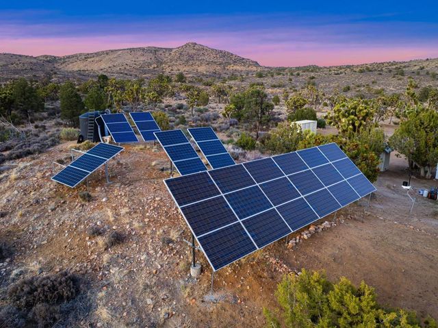 1102 Burlington Road, Pioneertown, CA 92268