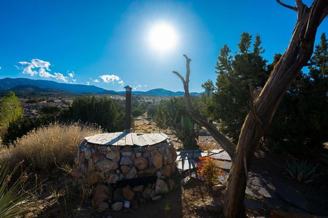 1102 Burlington Road, Pioneertown, CA 92268