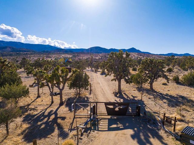 1102 Burlington Road, Pioneertown, CA 92268