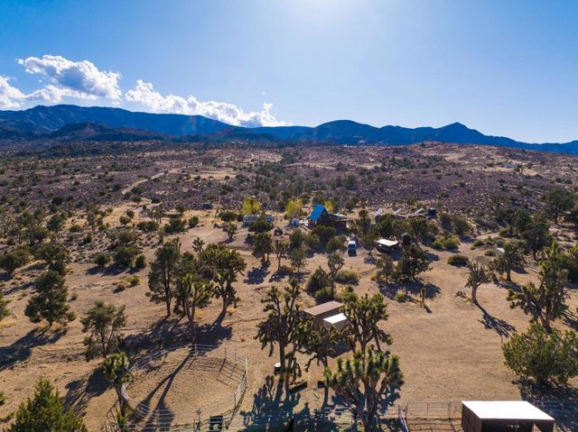 1102 Burlington Road, Pioneertown, CA 92268