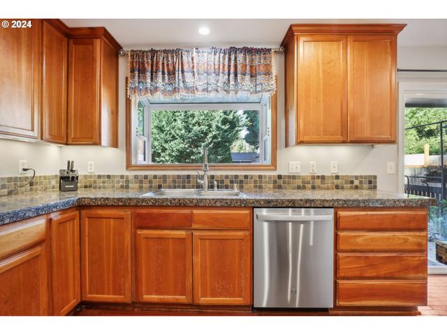 2506 Ne 100TH St, Vancouver, WA 98686
