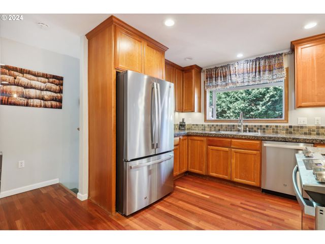 2506 Ne 100TH St, Vancouver, WA 98686