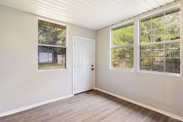 5107 Burlington Ave, Pensacola, FL 32505