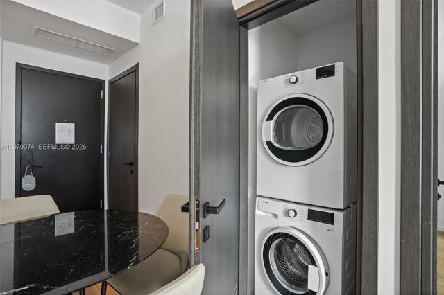 398 NE 5th St 4410, Miami, FL 33132