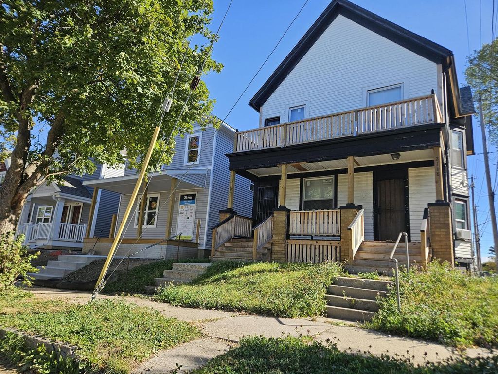 2118 N 24th PLACE #2120, Milwaukee, WI 53205