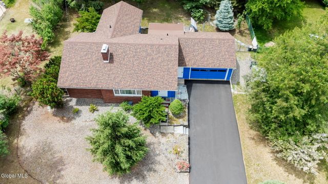 15 Southern Drive, Colonie, NY 12110