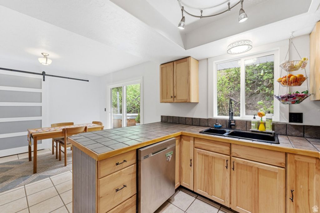 Image 12 of property listing at 575 ASPEN DR, Park City, UT 84098