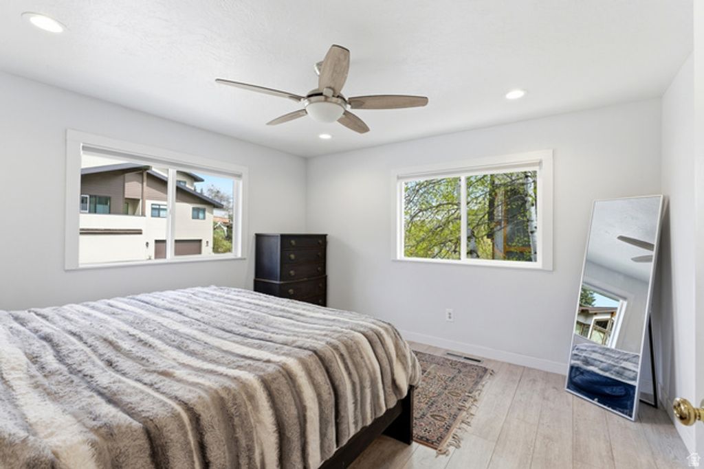 Image 14 of property listing at 575 ASPEN DR, Park City, UT 84098