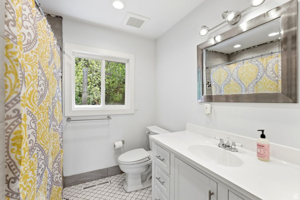 Image 16 of property listing at 575 ASPEN DR, Park City, UT 84098