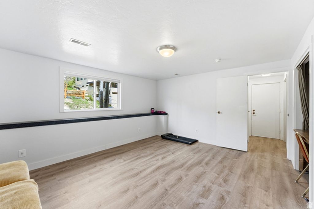 Image 23 of property listing at 575 ASPEN DR, Park City, UT 84098